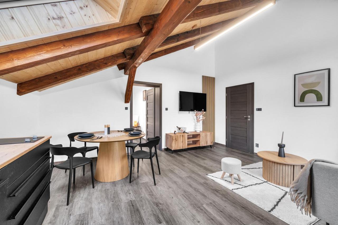 Hotel U Krale Jiriho Stráž pod Ralskem Esterno foto