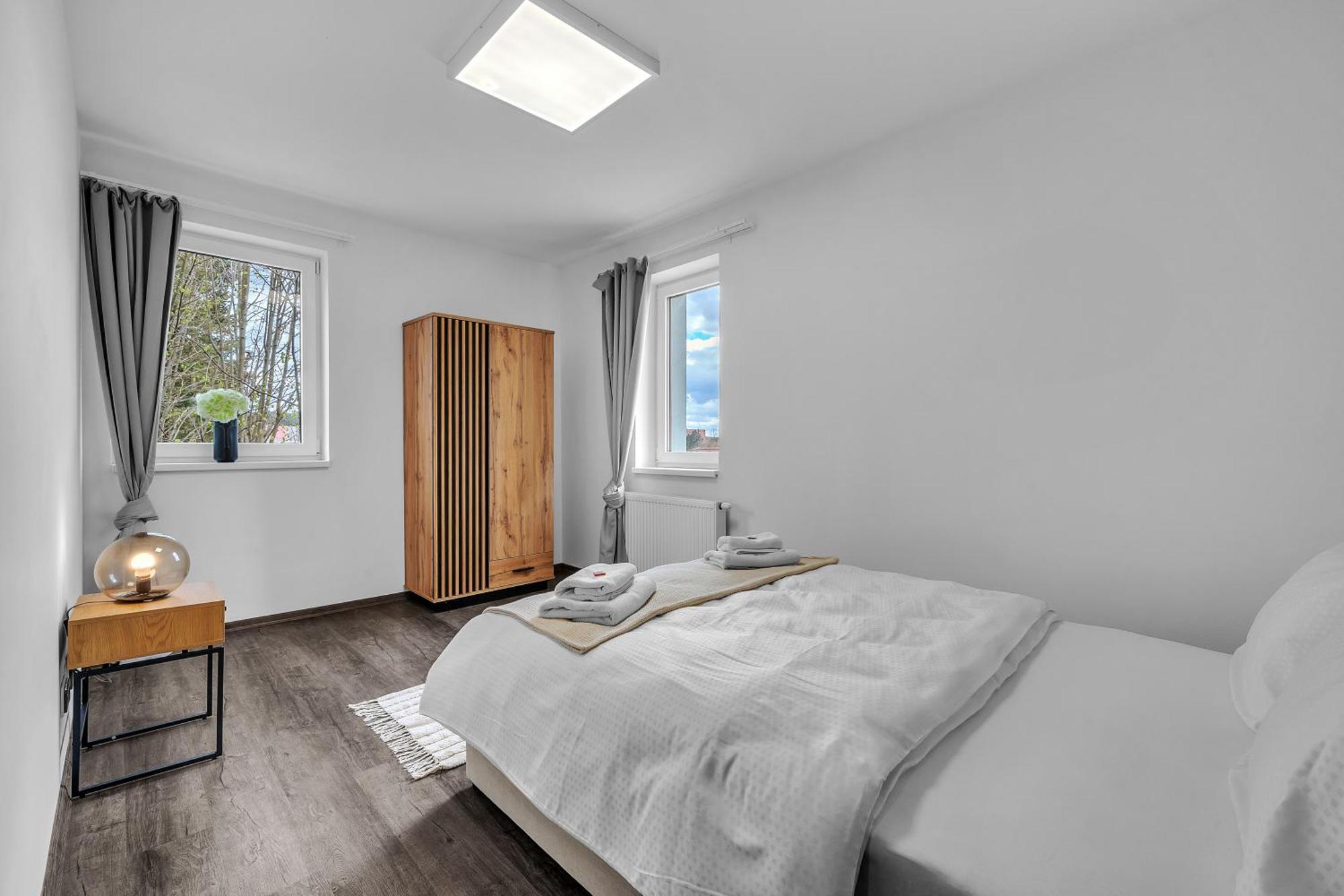 Hotel U Krale Jiriho Stráž pod Ralskem Esterno foto